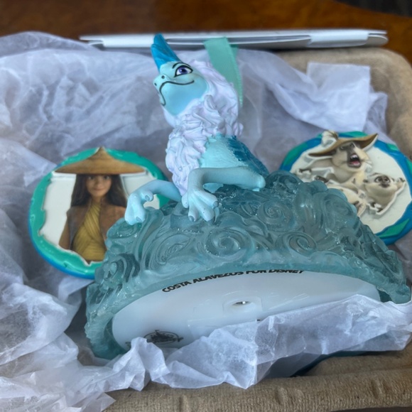 Disney raya The last dragon ornament - Picture 2 of 3